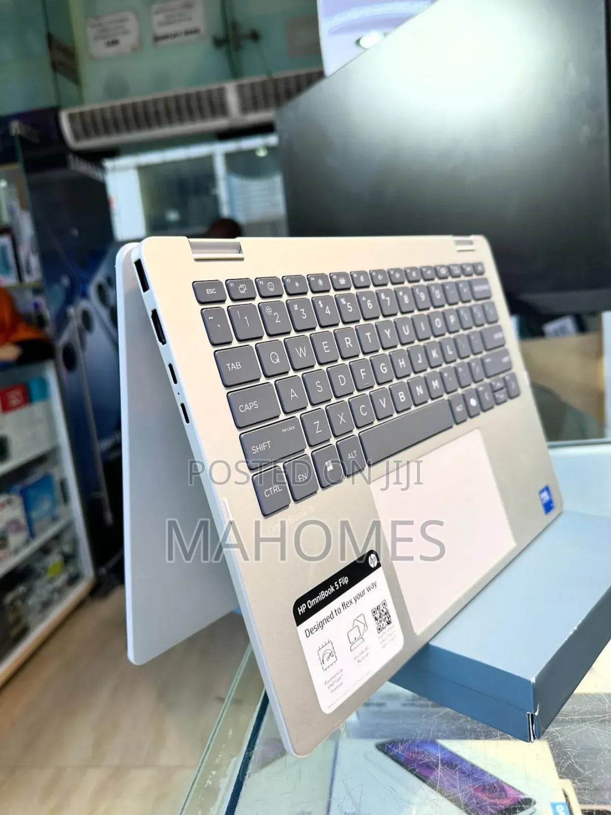 New Laptop HP OmniBook 5 Flip 14-Fp0023dx 16GB Intel Core I7 SSD 1T