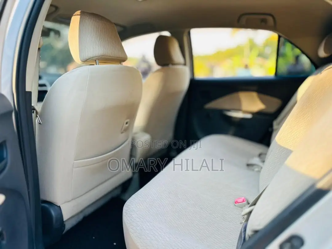 Toyota Belta 2006 Silver