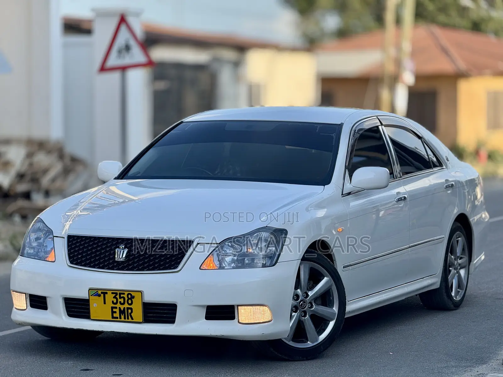 Toyota Crown 2006 White