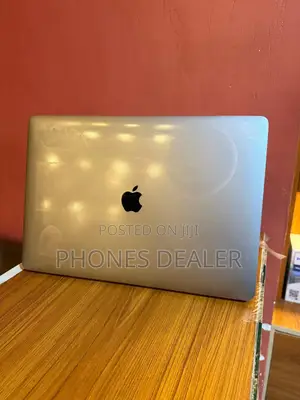 Laptop Apple MacBook Pro 2018 16GB Intel Core I7 SSD 256GB