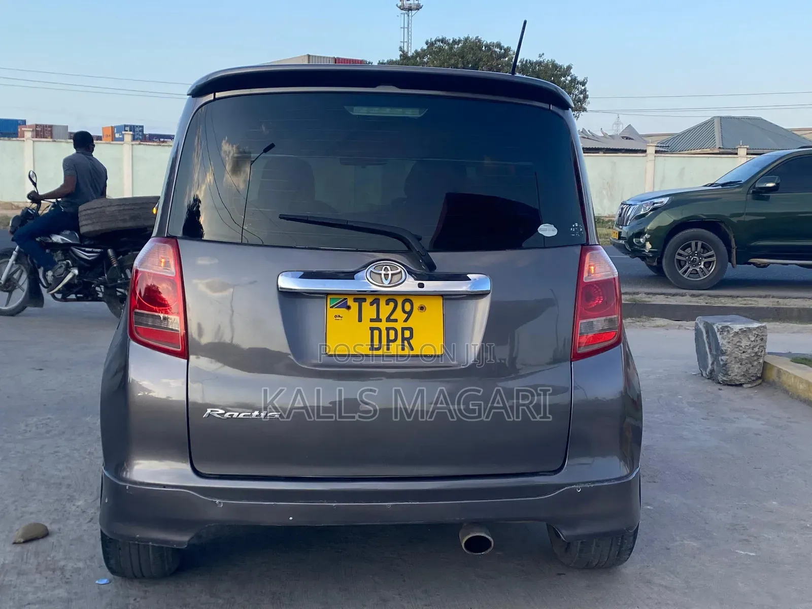 Toyota Ractis 2006 Gray