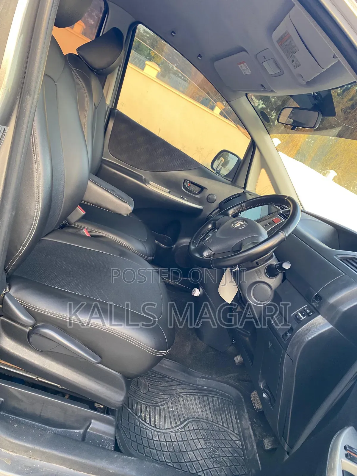 Toyota Ractis 2006 Gray