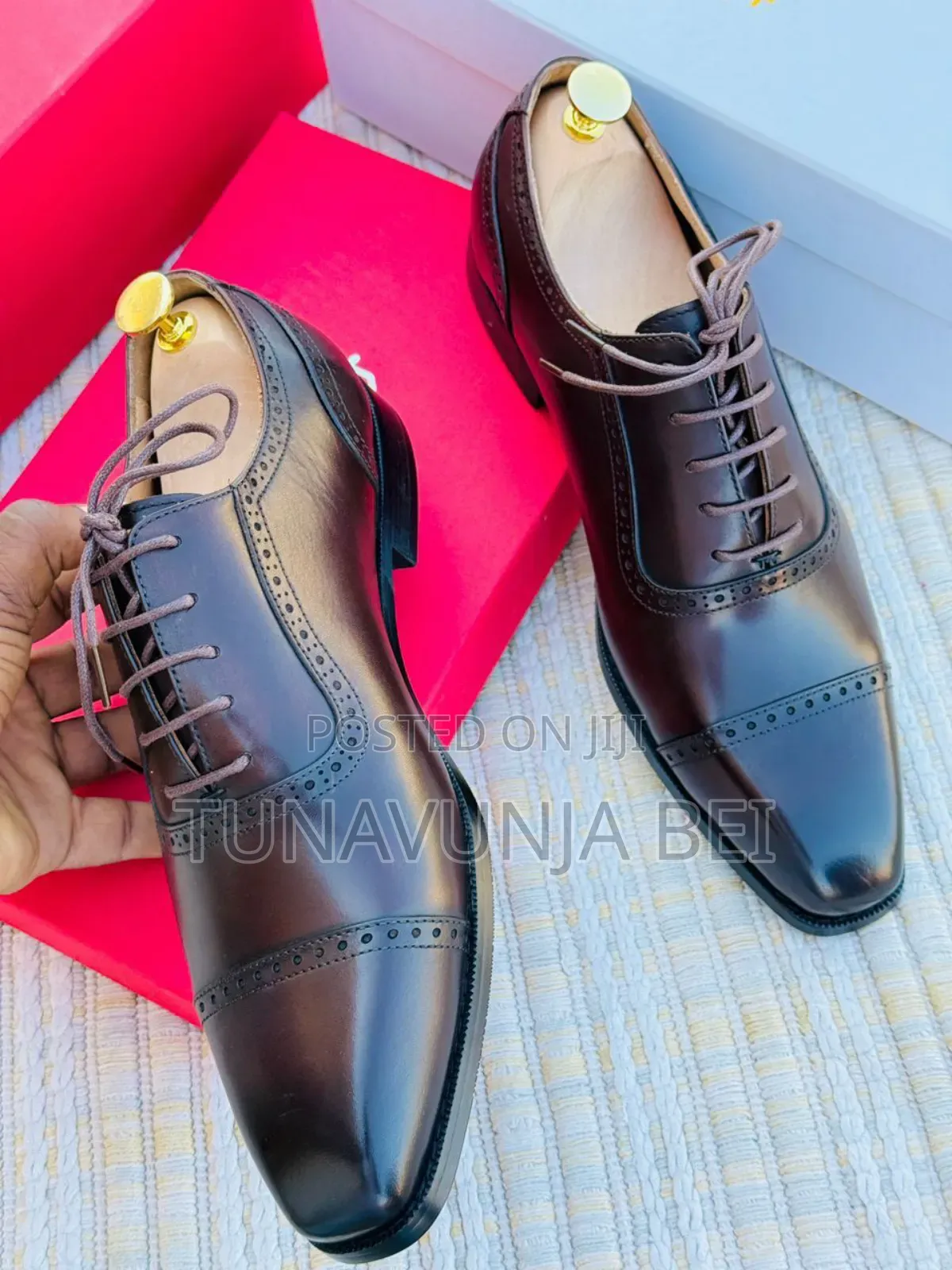 Ferregamo Brown Leather Shoes / Moccains Classic for Men