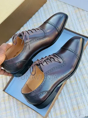 Ferregamo Brown Leather Shoes / Moccains Classic for Men
