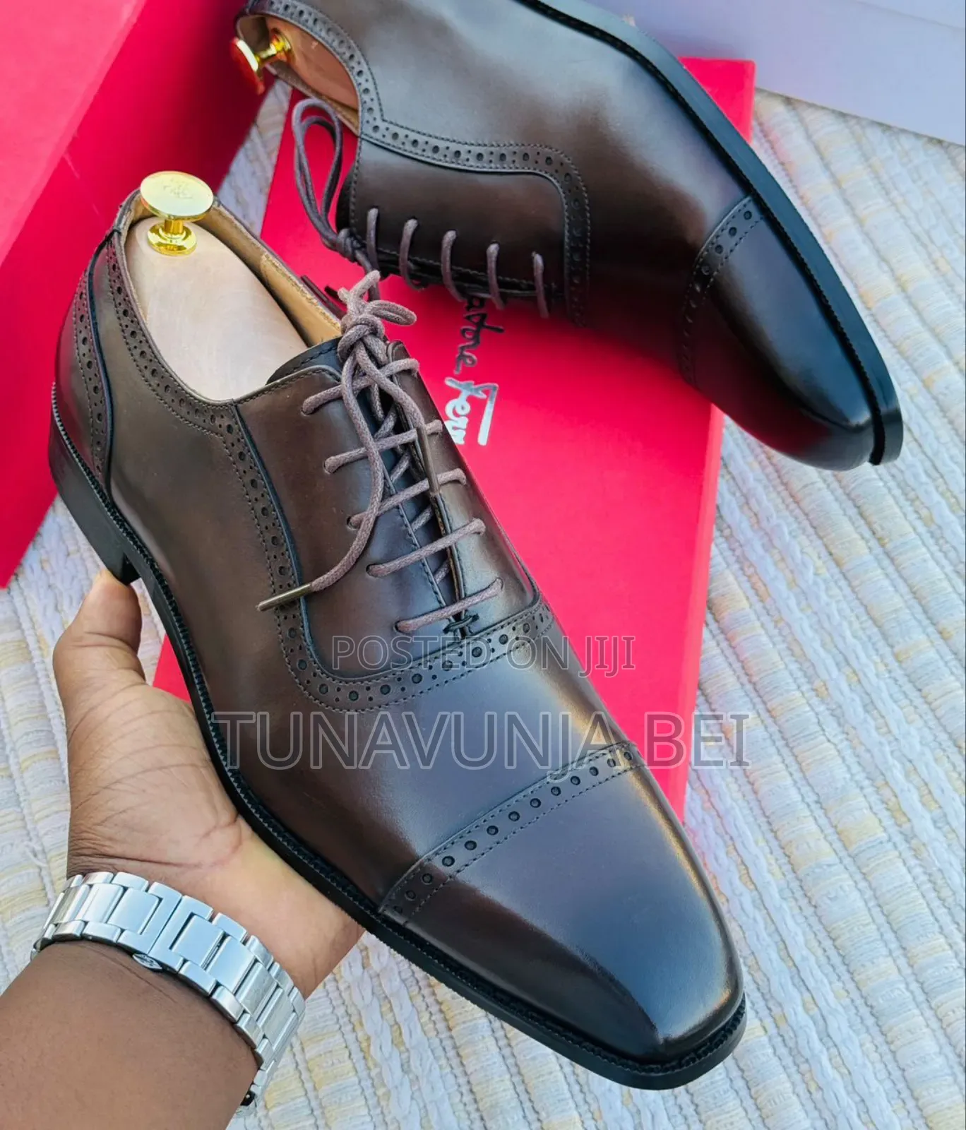 Ferregamo Brown Leather Shoes / Moccains Classic for Men