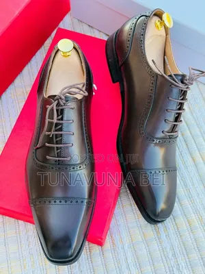Ferregamo Brown Leather Shoes / Moccains Classic for Men