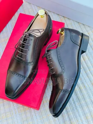 Ferregamo Brown Leather Shoes / Moccains Classic for Men