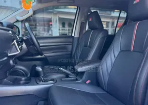 Toyota Hilux 2022 White