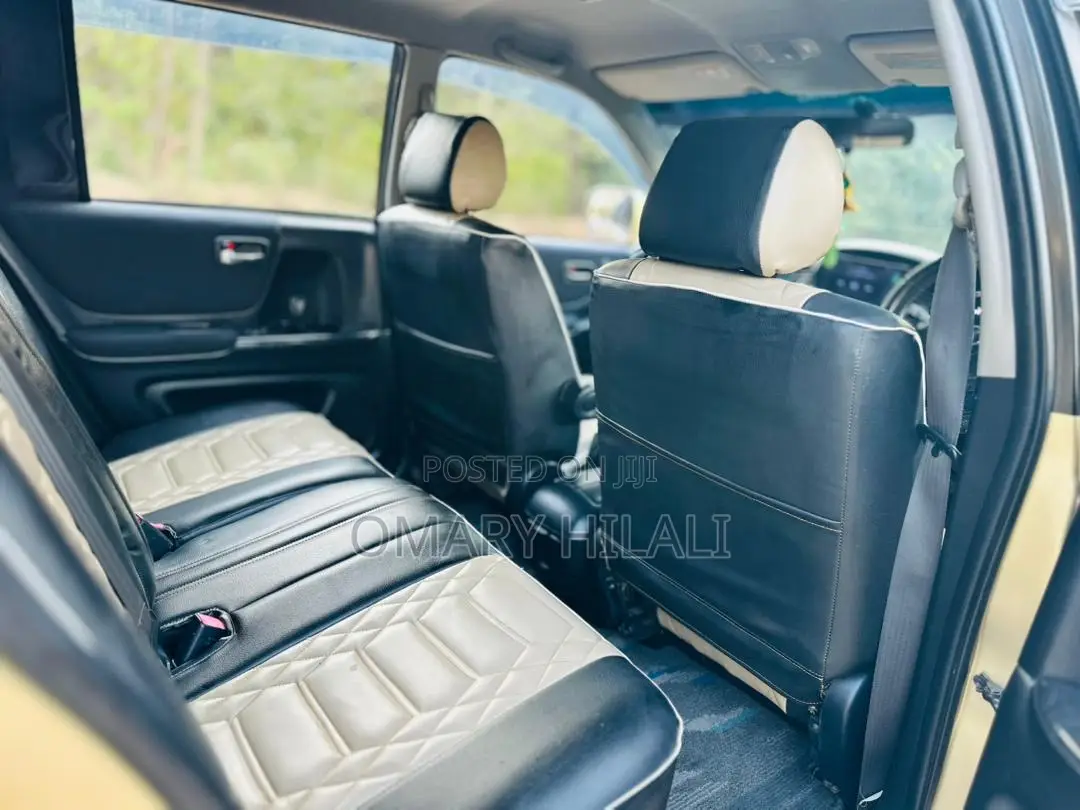Toyota Kluger 2003 Gold