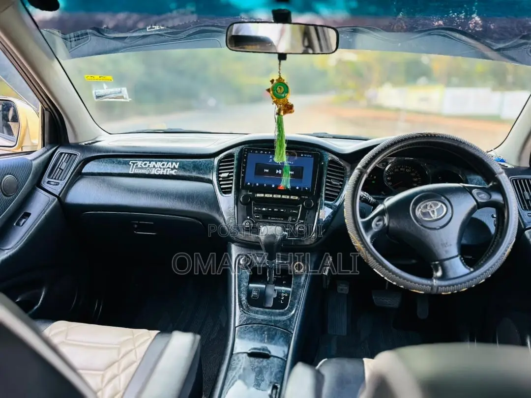 Toyota Kluger 2003 Gold