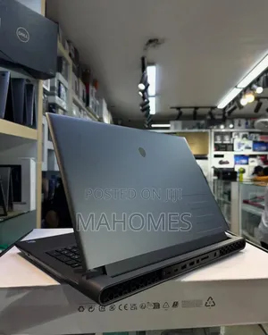 New Laptop Dell Alienware M18 R2 64GB Intel Core I9 SSD 4T