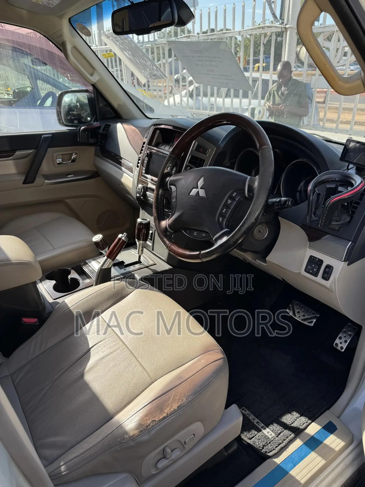 Mitsubishi Pajero 2014 White