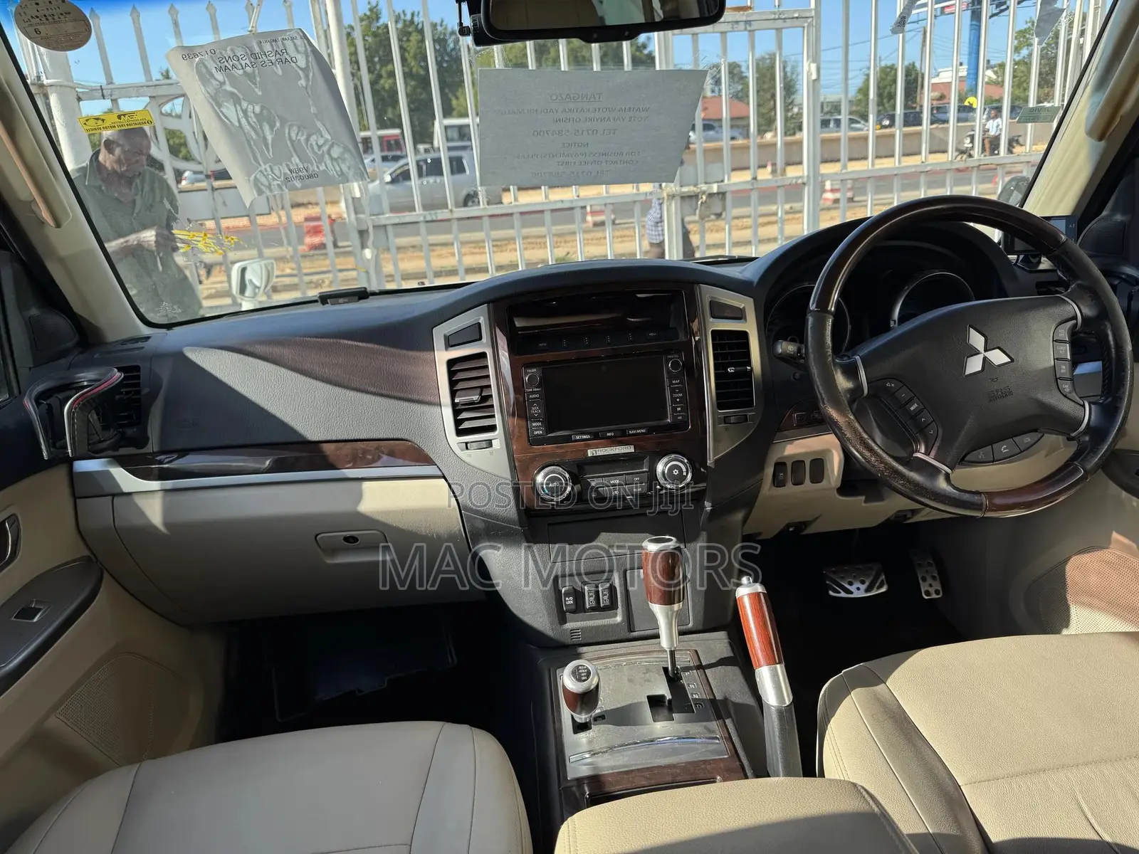 Mitsubishi Pajero 2014 White