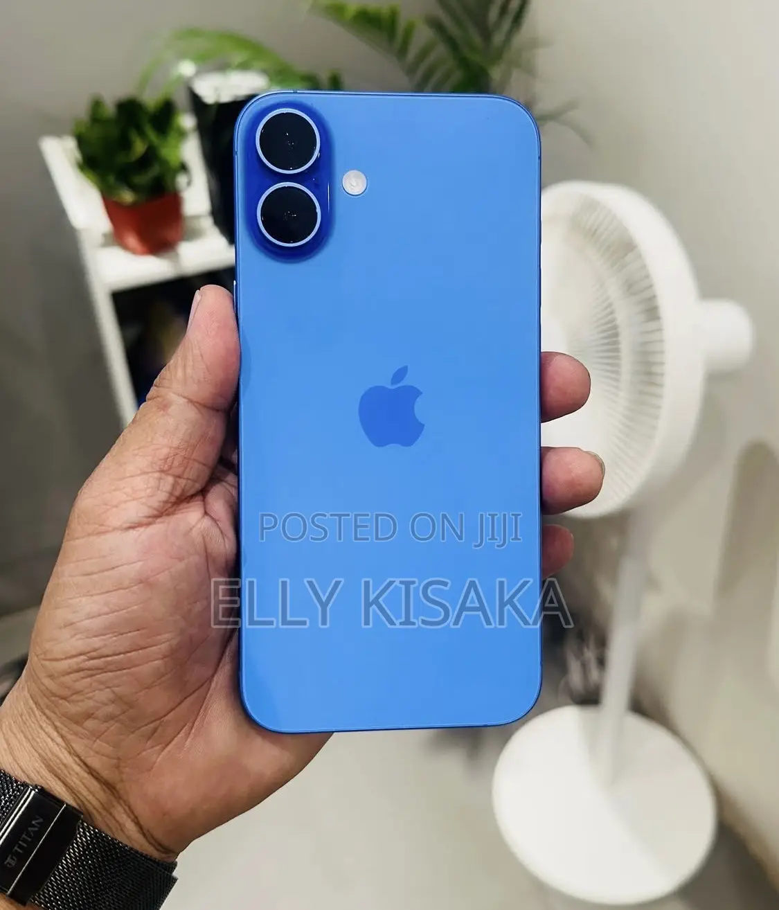 New Apple iPhone 16 128 GB Blue