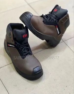 Heckel Heavy Duty Safety Shoes