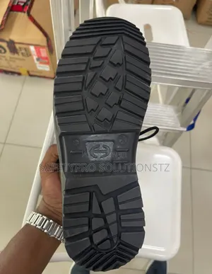 Heckel Heavy Duty Safety Shoes
