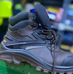 Pezzol Safety Shoes .