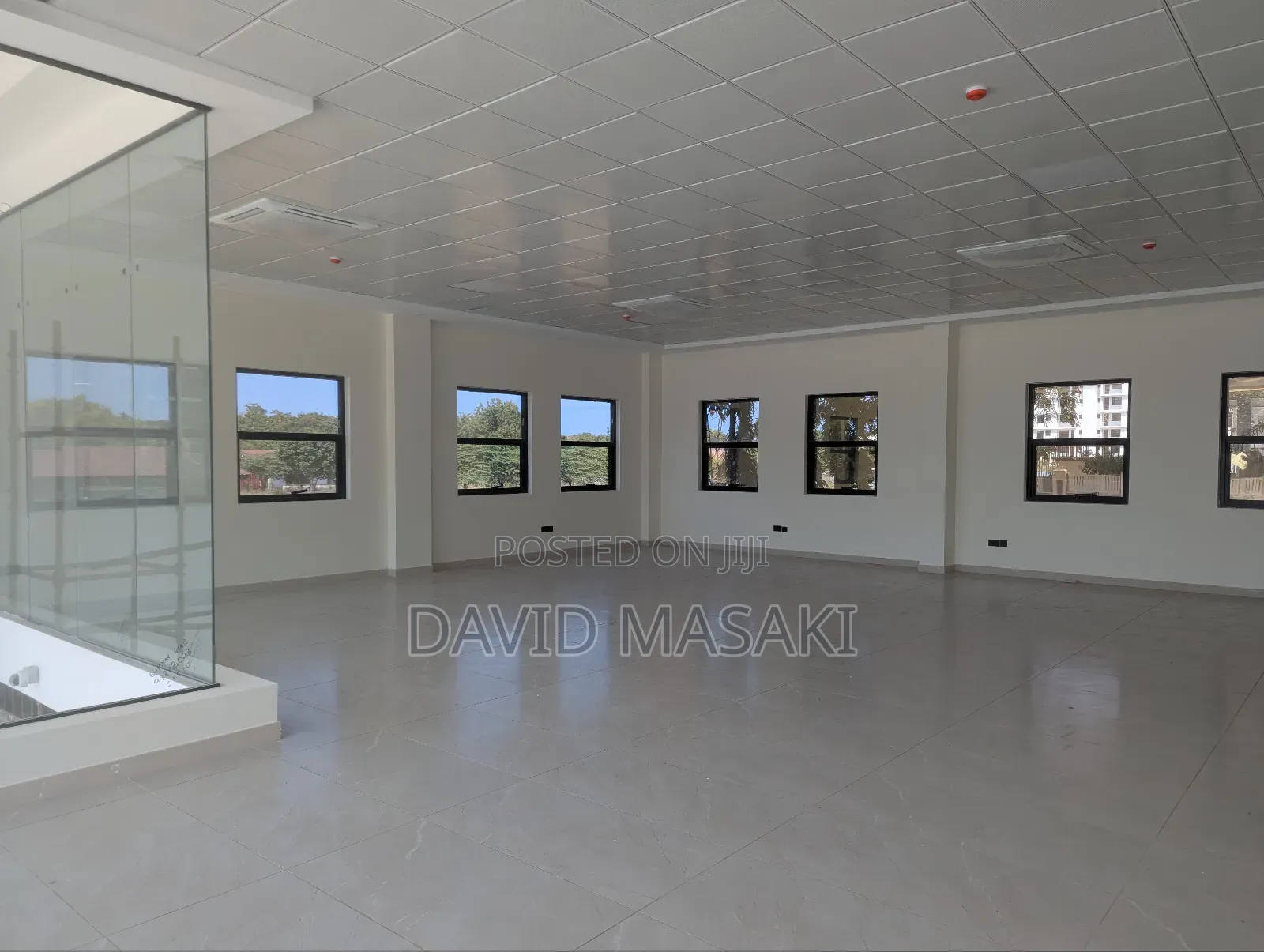 430 Sq M Prime Location Office Space for Rent