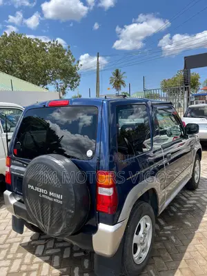 Mitsubishi Pajero 2003 Blue