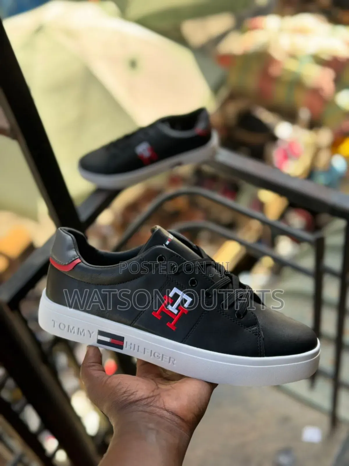 Men's Shoe Sneakers Purely Well-Leathered Very Very Smart and Classic