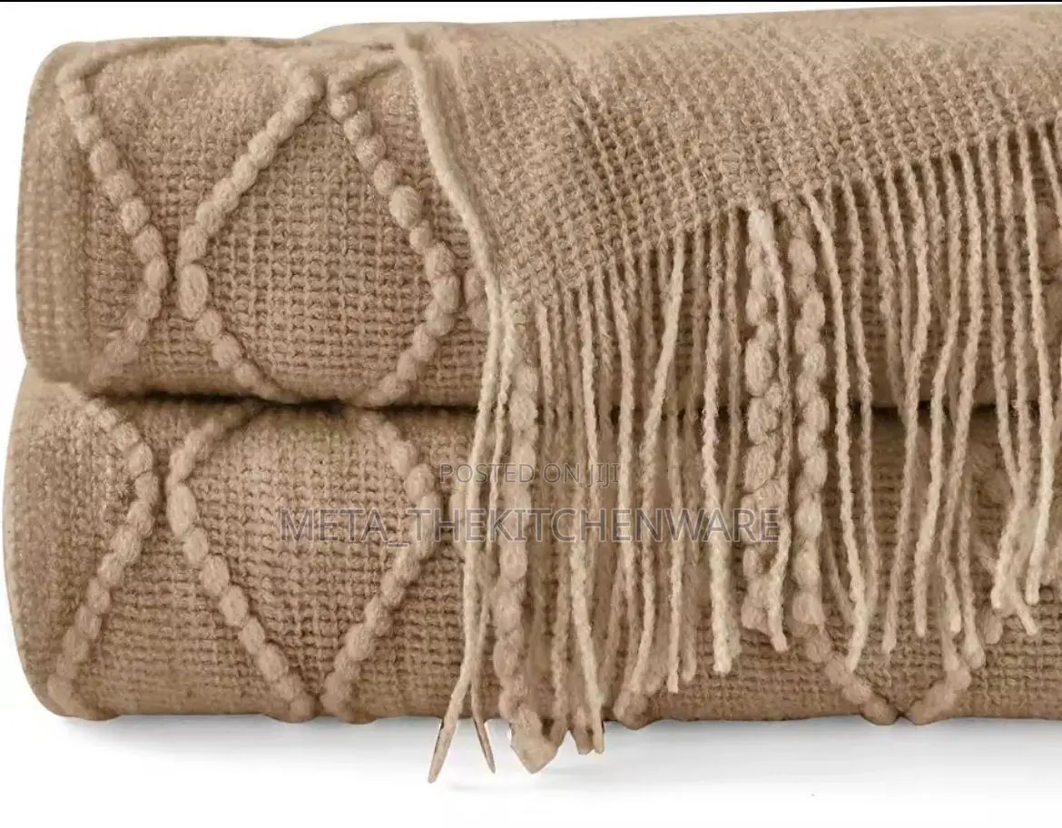 High Quality Knitted Throw Blankets (127 X 152)Cm