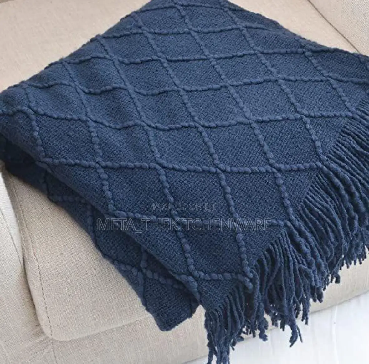 High Quality Knitted Throw Blankets (127 X 152)Cm