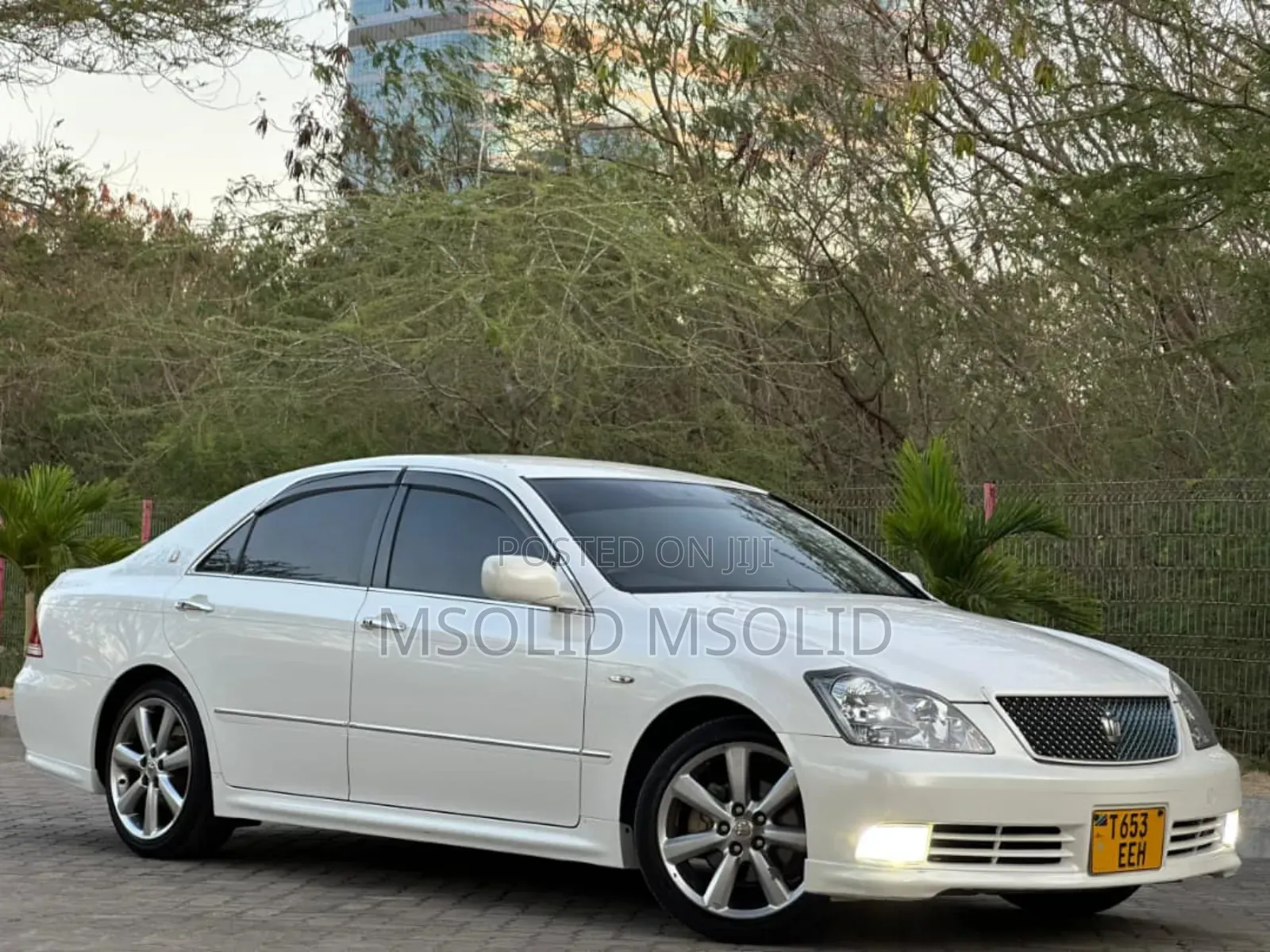 Toyota Crown 2006 White