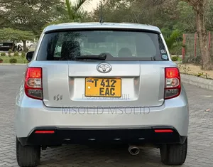 Toyota IST 2009 Silver