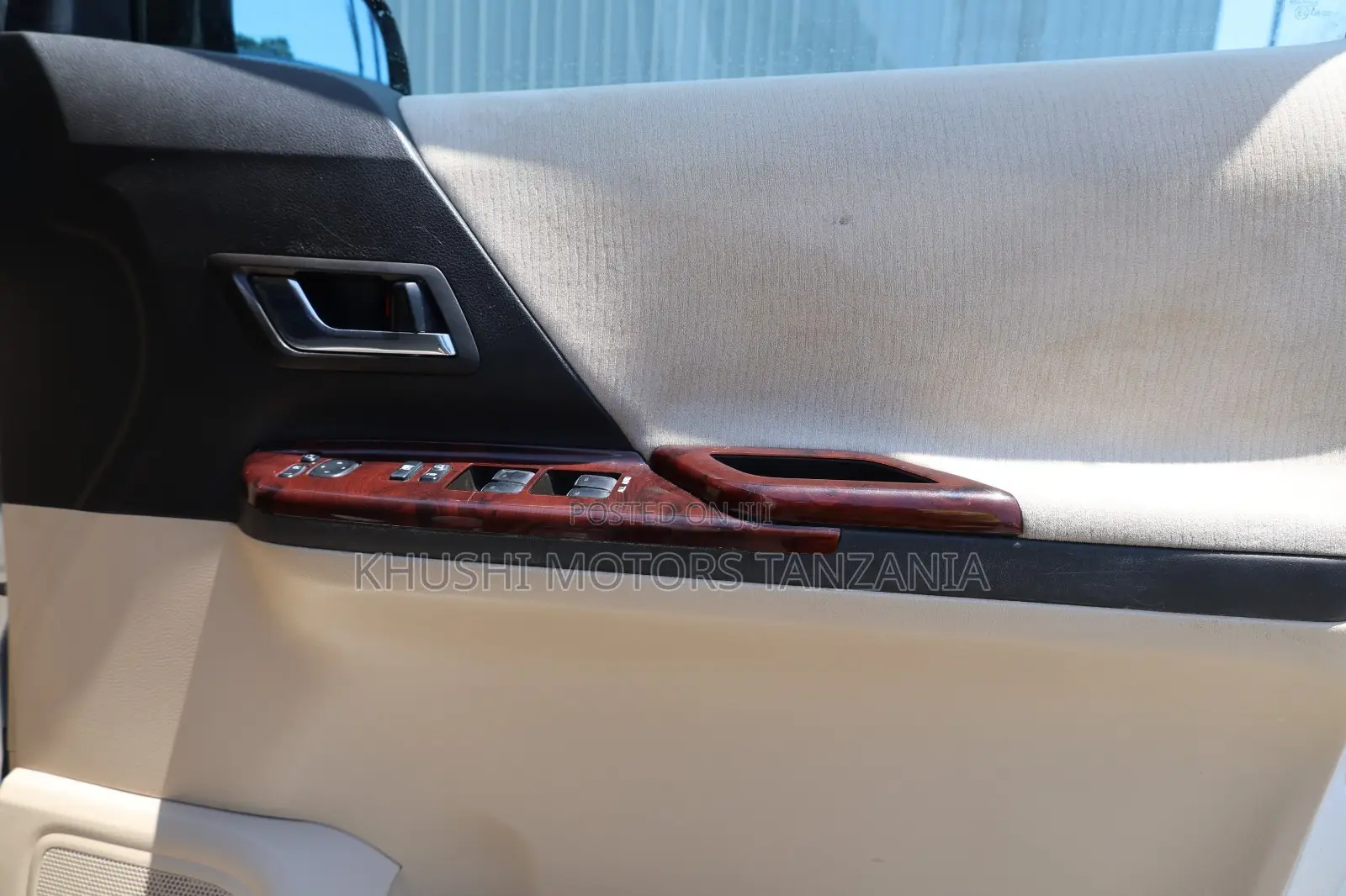 Toyota Alphard 2.4 Petrol FWD 2011 Silver
