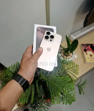New Apple iPhone 16 Pro 256 GB Gold