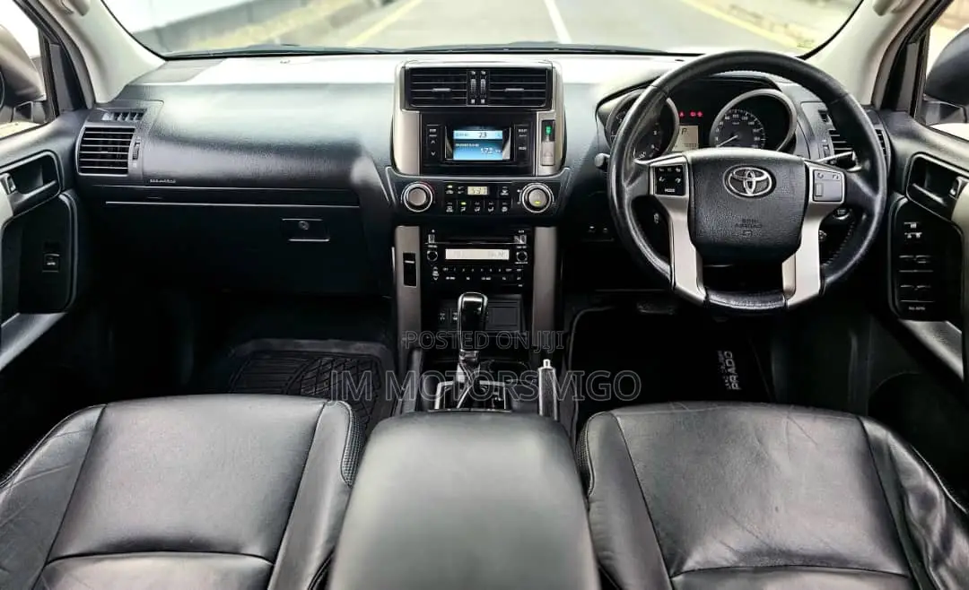 Toyota Land Cruiser Prado 2010 White