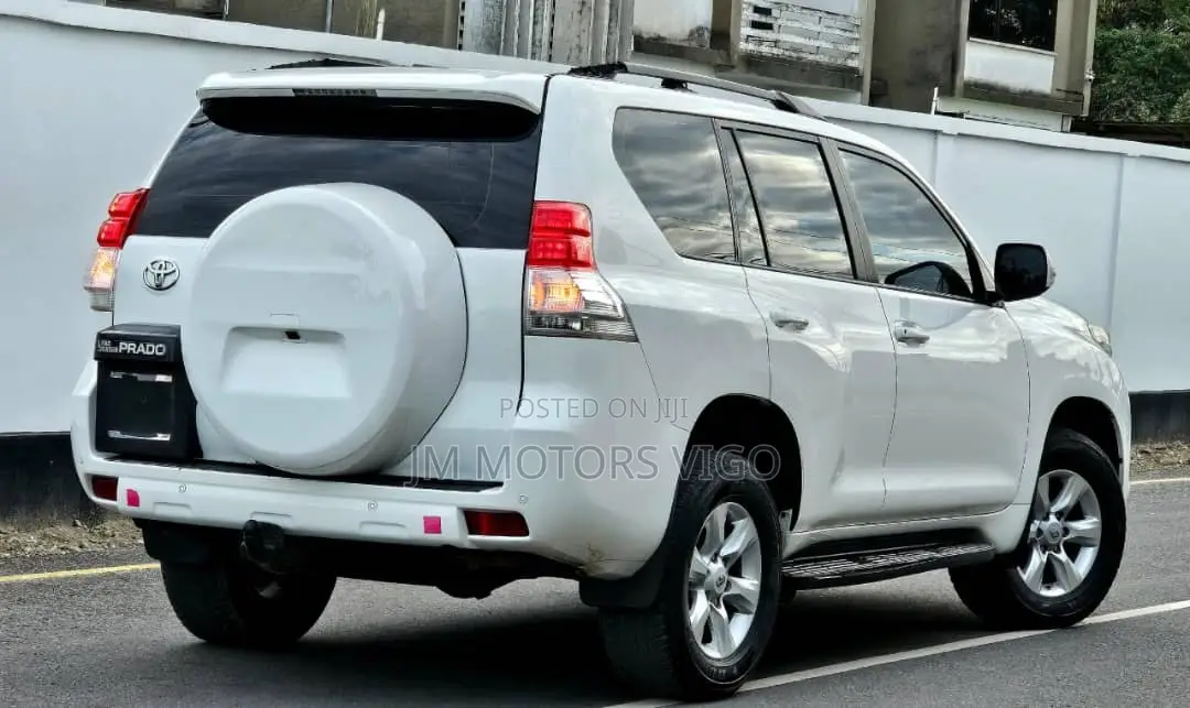 Toyota Land Cruiser Prado 2010 White