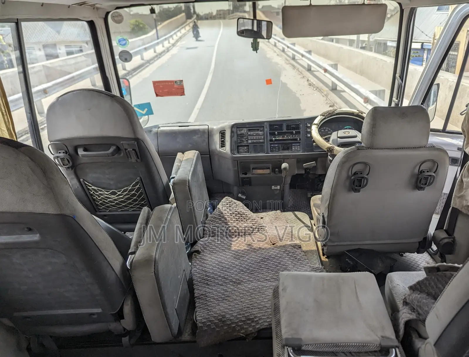 Mitsubishi Fuso Rosa 2000 Silver