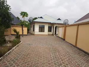 3bdrm House in Goba for sale