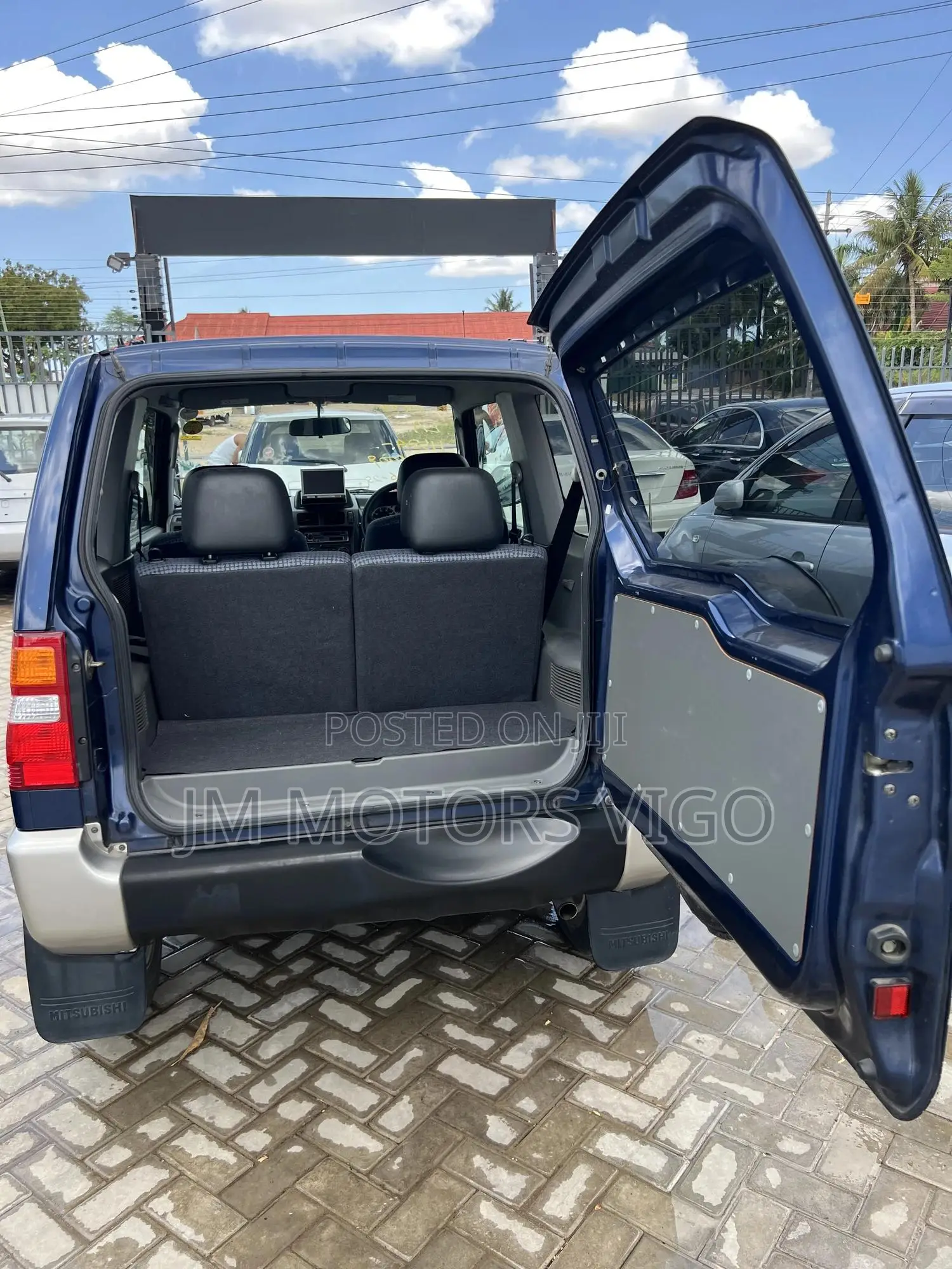 Mitsubishi Pajero 2003 Blue