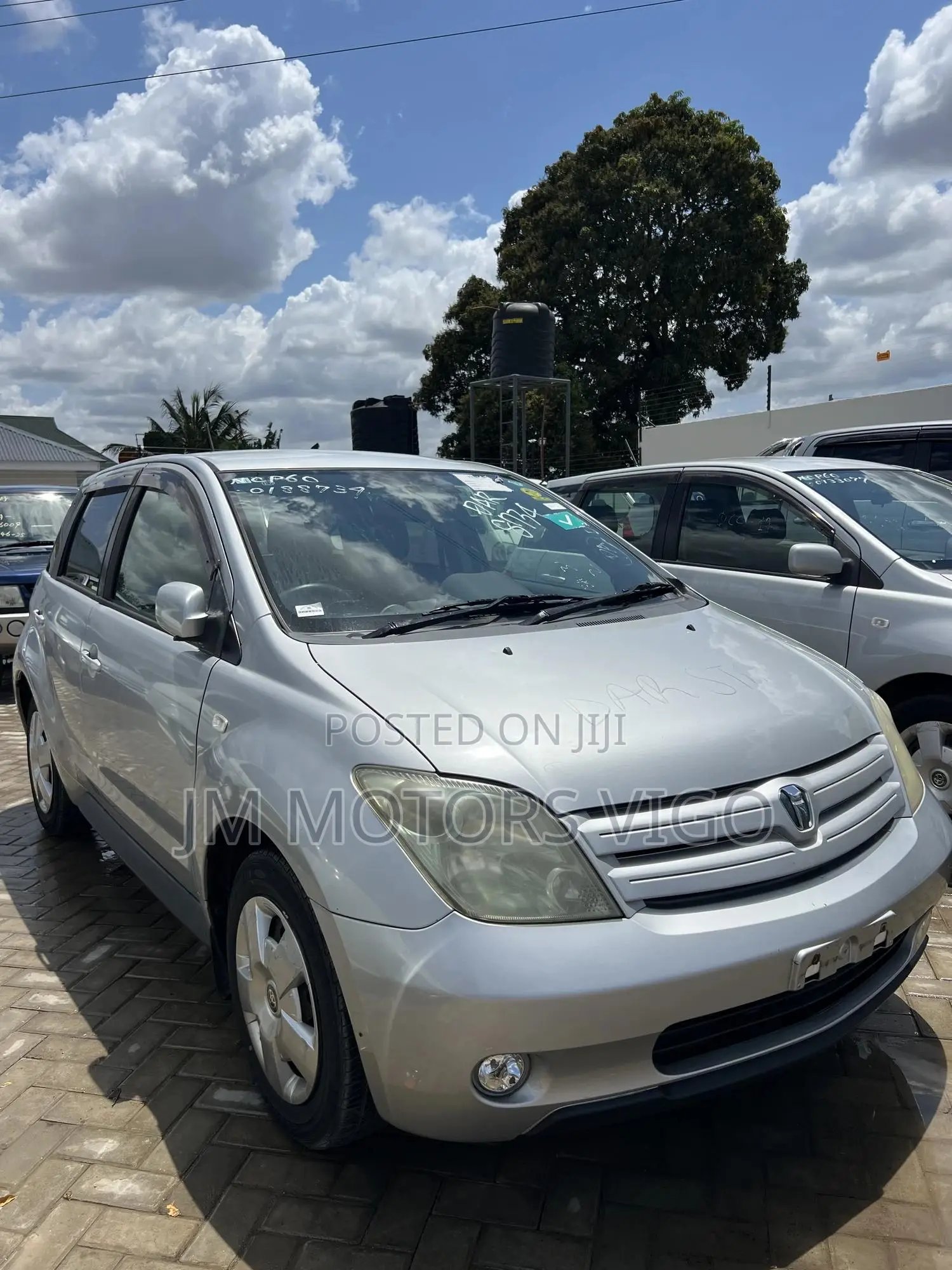 Toyota IST 2003 Silver