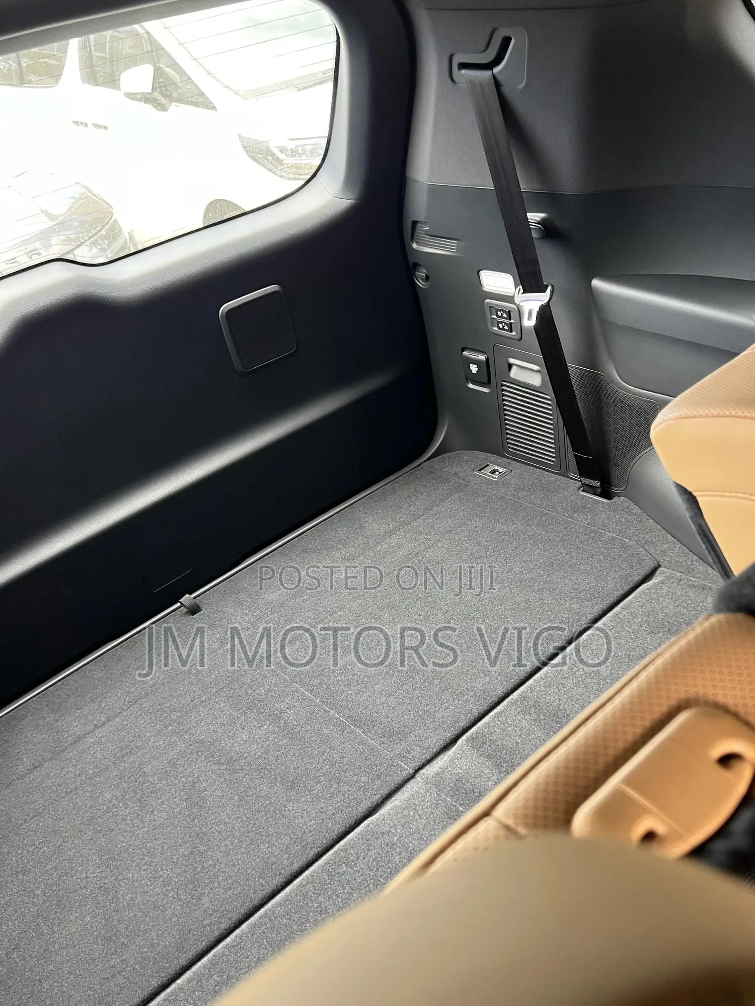 Lexus LX 2024 Green