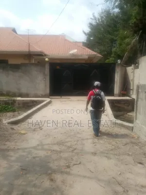 4bdrm House in Goba for sale