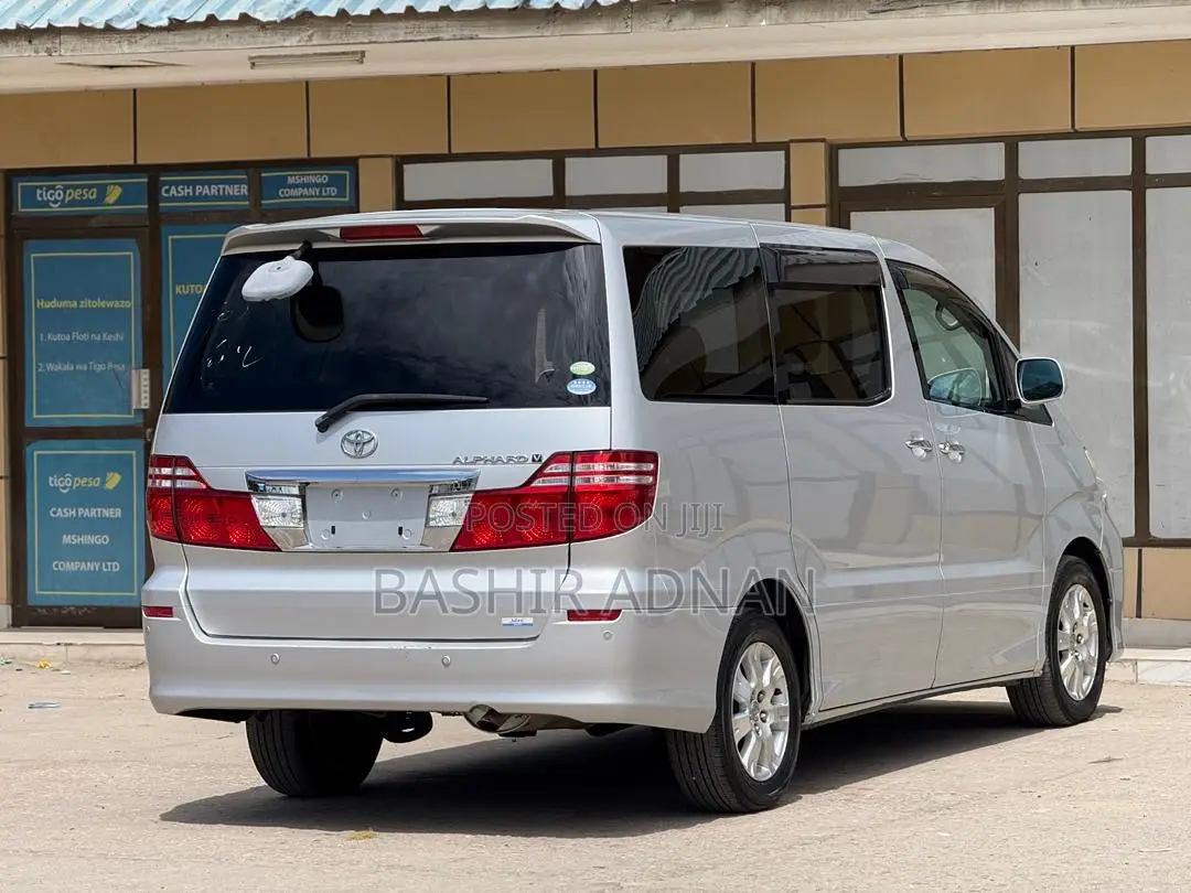 Toyota Alphard 2.4 Petrol FWD 2006 Silver