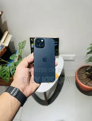 New Apple iPhone 15 256 GB Black