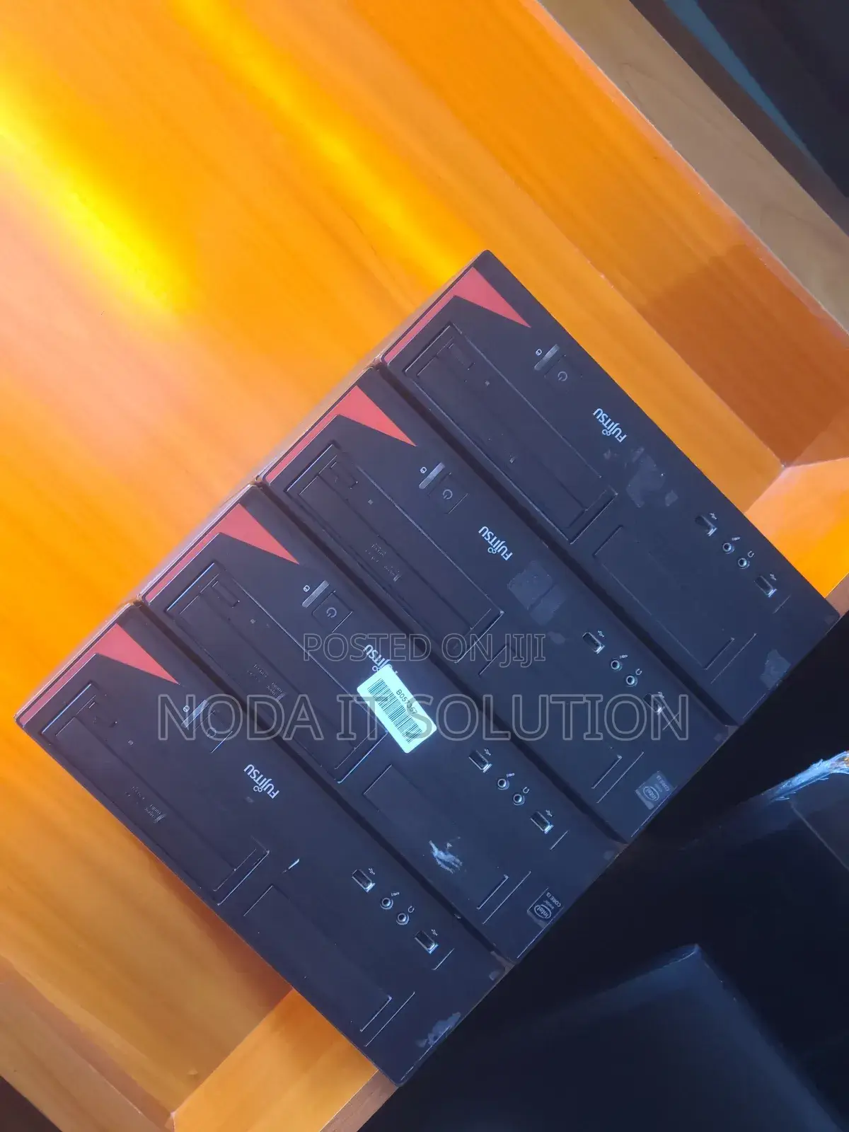 Fujitsu Esprimo D556/2/E85+ 4GB Intel Core I3 HDD 500GB