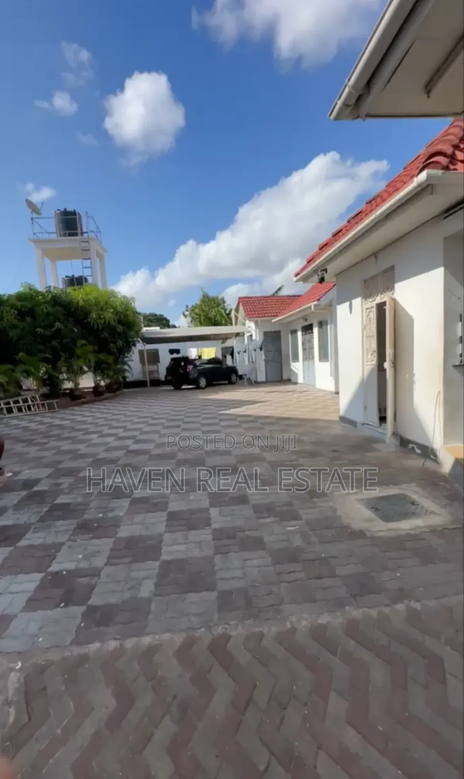 6bdrm House in Kunduchi for sale