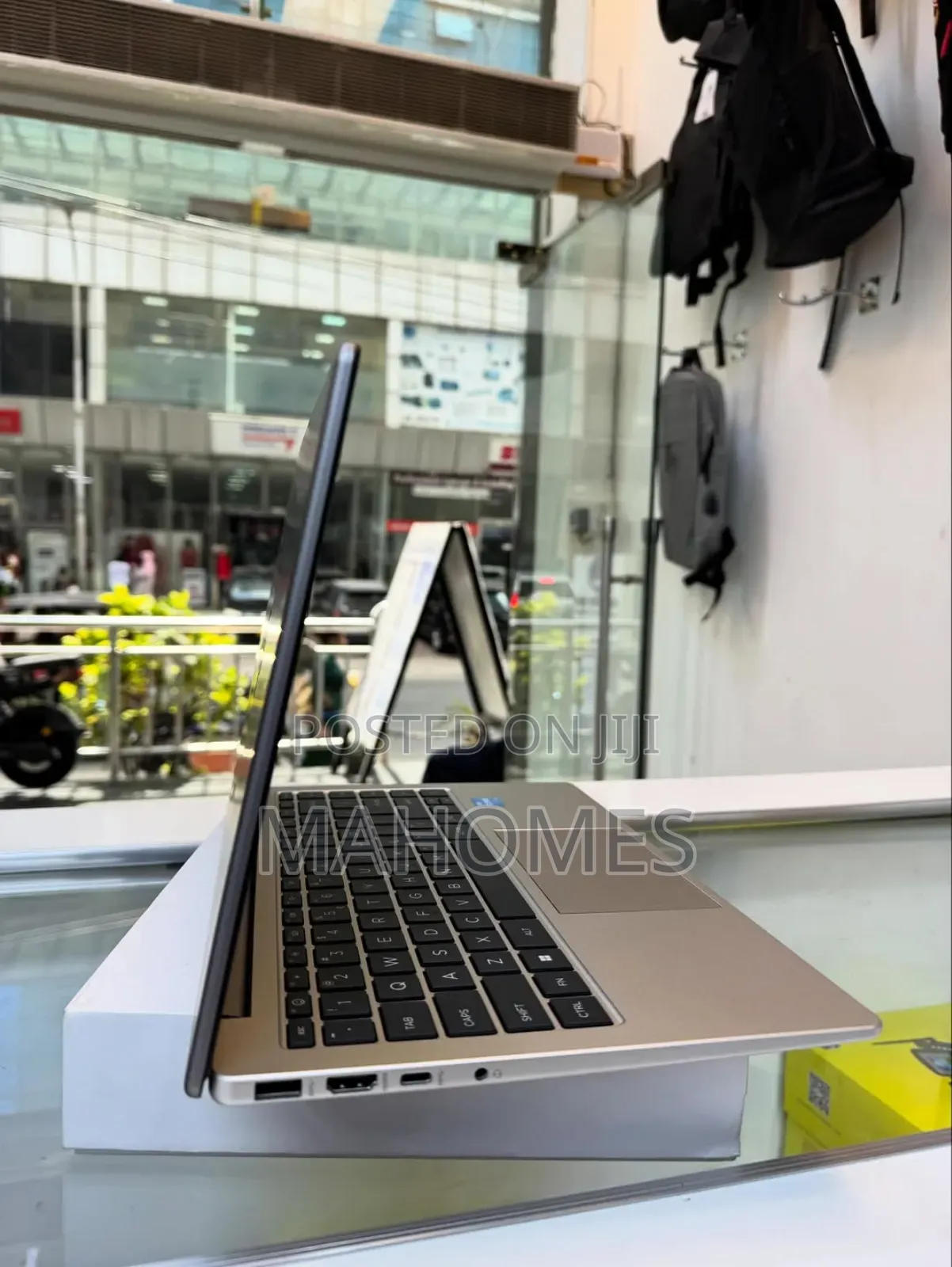 New Laptop HP 240 8GB Intel Core I3 SSD 512GB