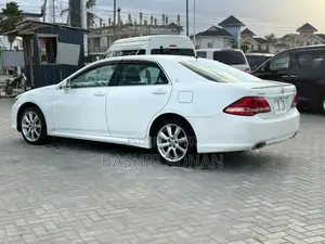 Toyota Crown 2009 Off white