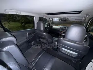 Toyota Vanguard 2009 White