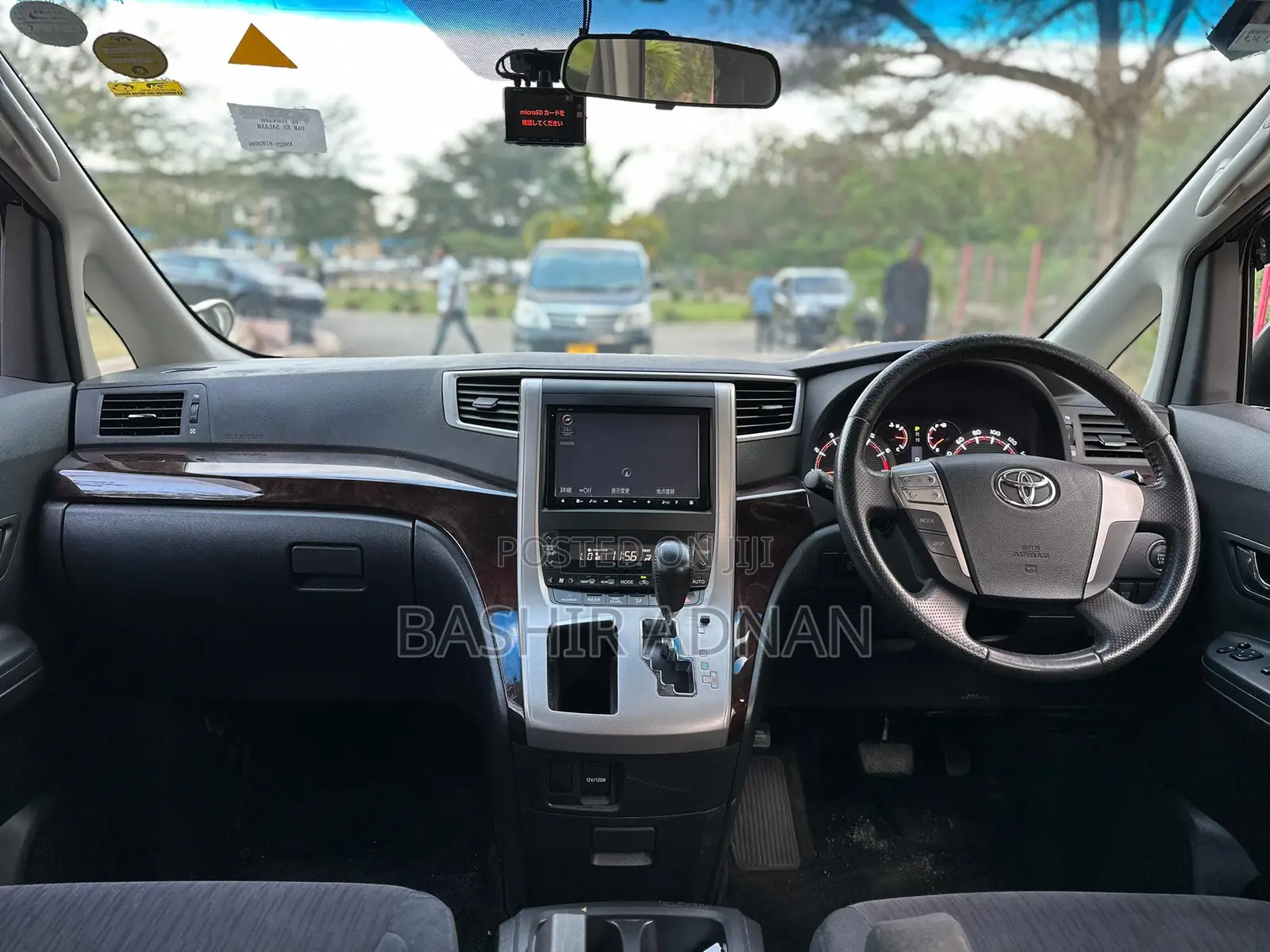 Toyota Alphard 2.4 Petrol FWD 2011 White