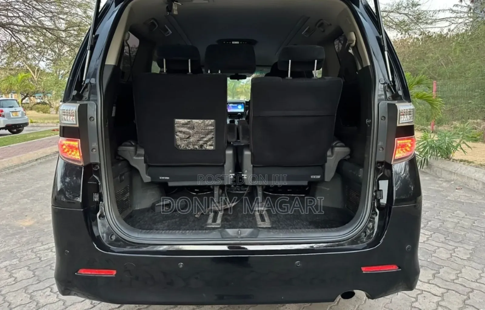 Toyota Vellfire 2009 Black