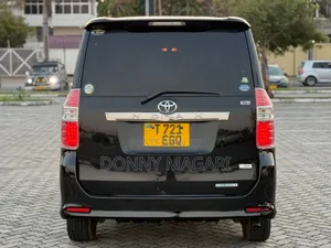 Toyota Noah 2009 Black