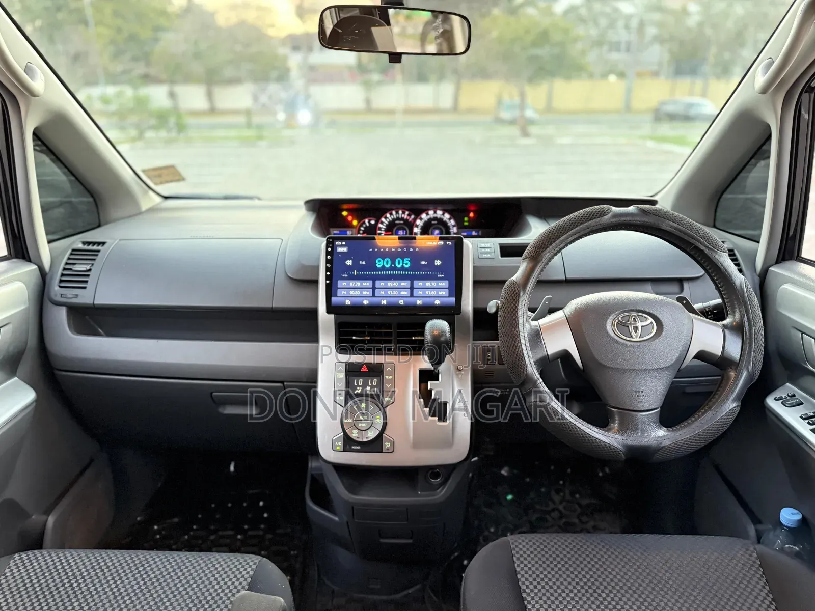 Toyota Noah 2009 Black