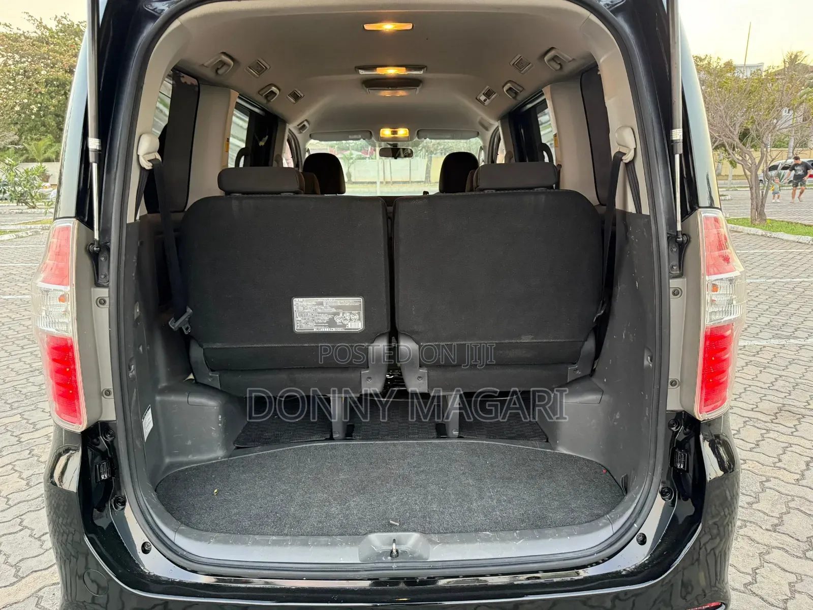 Toyota Noah 2009 Black